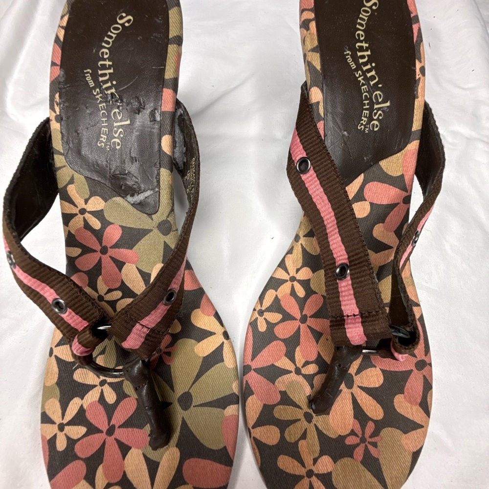 Sketchers sandals